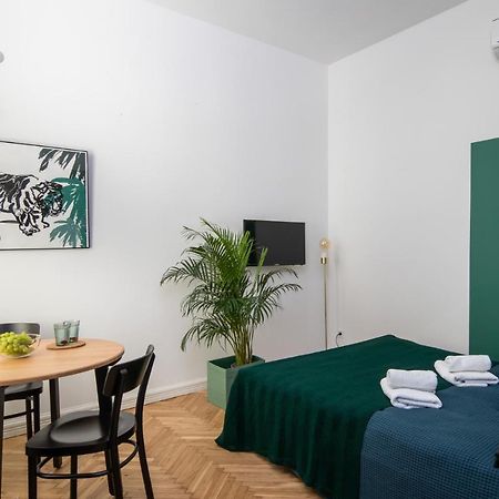 קרקוב Barbacan Suites - Old Town Apartments - By Upstairs מראה חיצוני תמונה