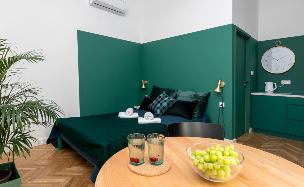 קרקוב Barbacan Suites - Old Town Apartments - By Upstairs מראה חיצוני תמונה